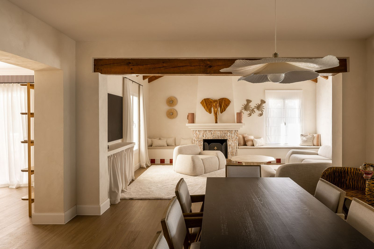 7 Bed Townhouse for sale in El Rosario Costa Del Sol, Málaga, Spain