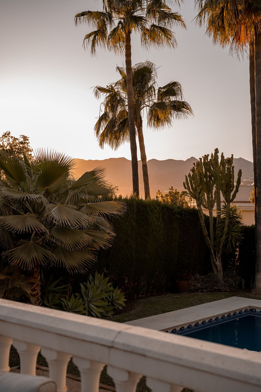 7 Bed Townhouse for sale in El Rosario Costa Del Sol, Málaga, Spain