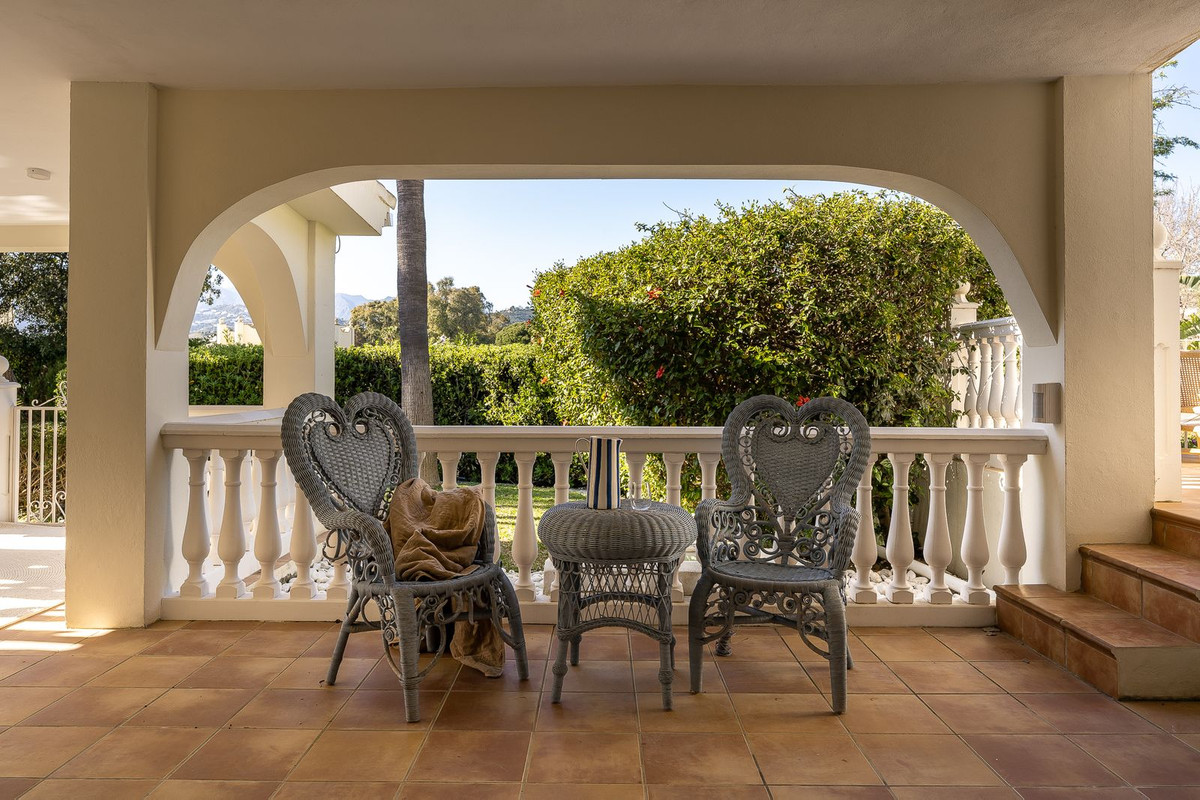 7 Bed Townhouse for sale in El Rosario Costa Del Sol, Málaga, Spain