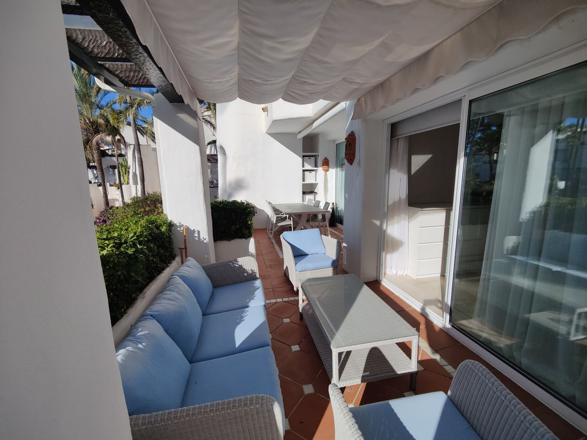 3 Bed Apartment for sale in Puerto Banús Costa Del Sol, Málaga, Spain