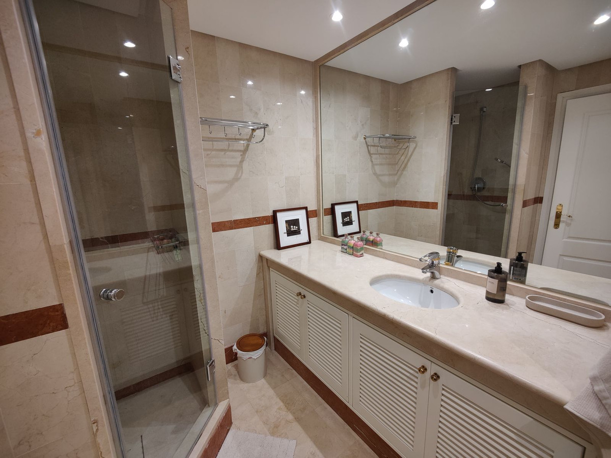 3 Bed Apartment for sale in Puerto Banús Costa Del Sol, Málaga, Spain