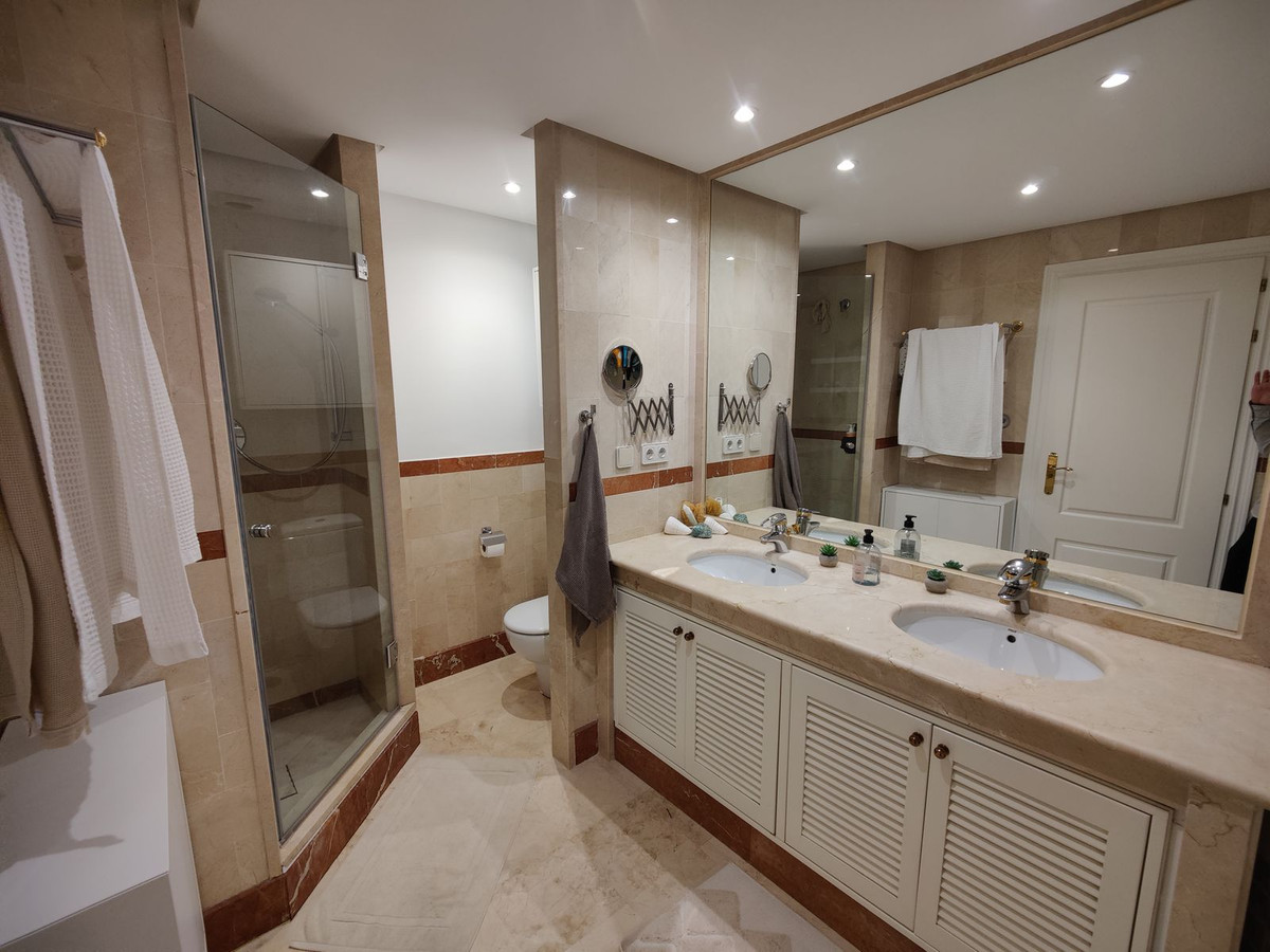 3 Bed Apartment for sale in Puerto Banús Costa Del Sol, Málaga, Spain