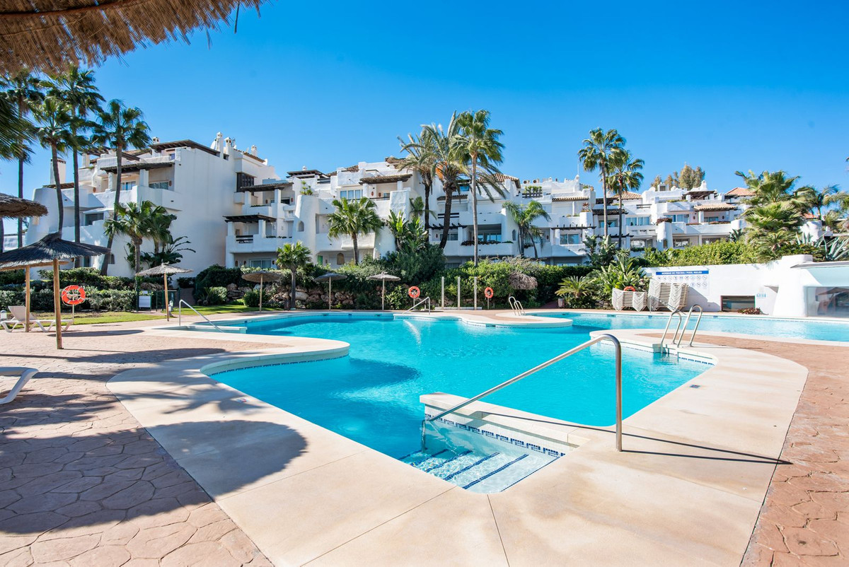 3 Bed Apartment for sale in Puerto Banús Costa Del Sol, Málaga, Spain