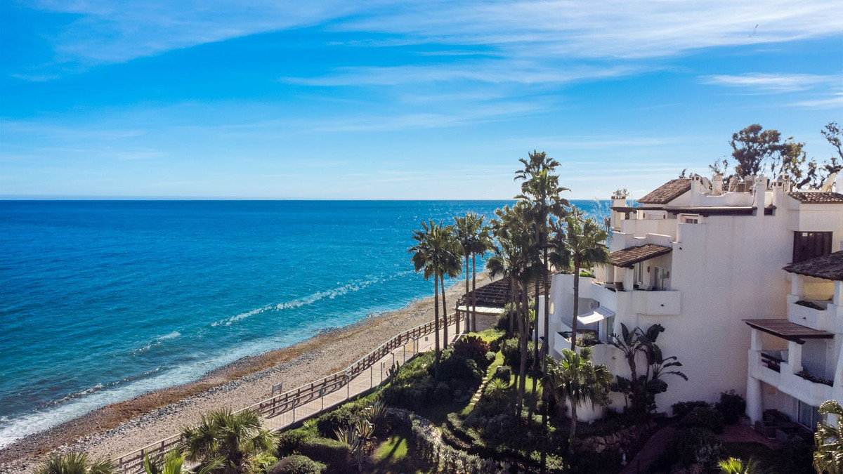 3 Bed Apartment for sale in Puerto Banús Costa Del Sol, Málaga, Spain