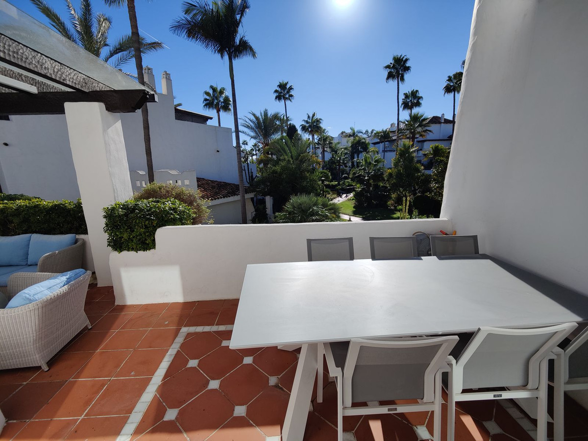 3 Bed Apartment for sale in Puerto Banús Costa Del Sol, Málaga, Spain
