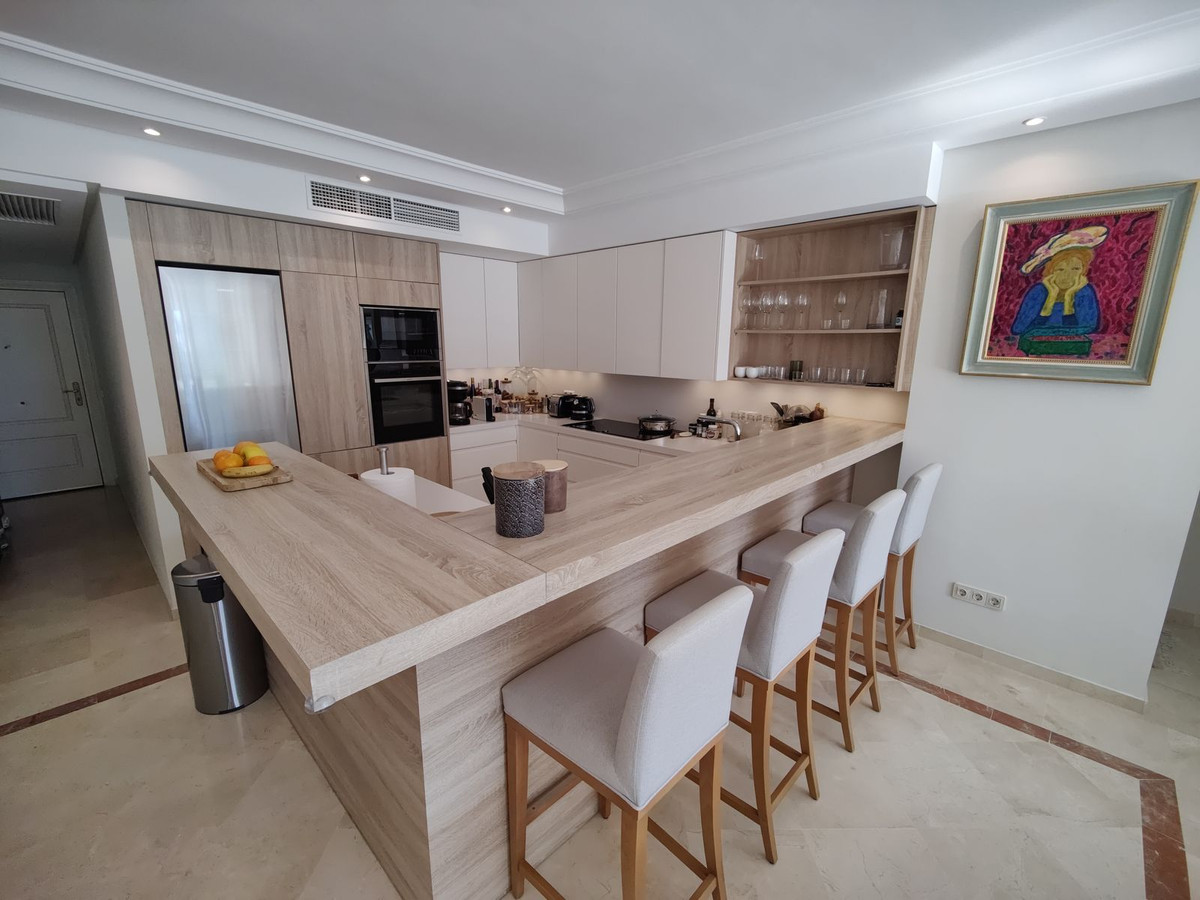 3 Bed Apartment for sale in Puerto Banús Costa Del Sol, Málaga, Spain