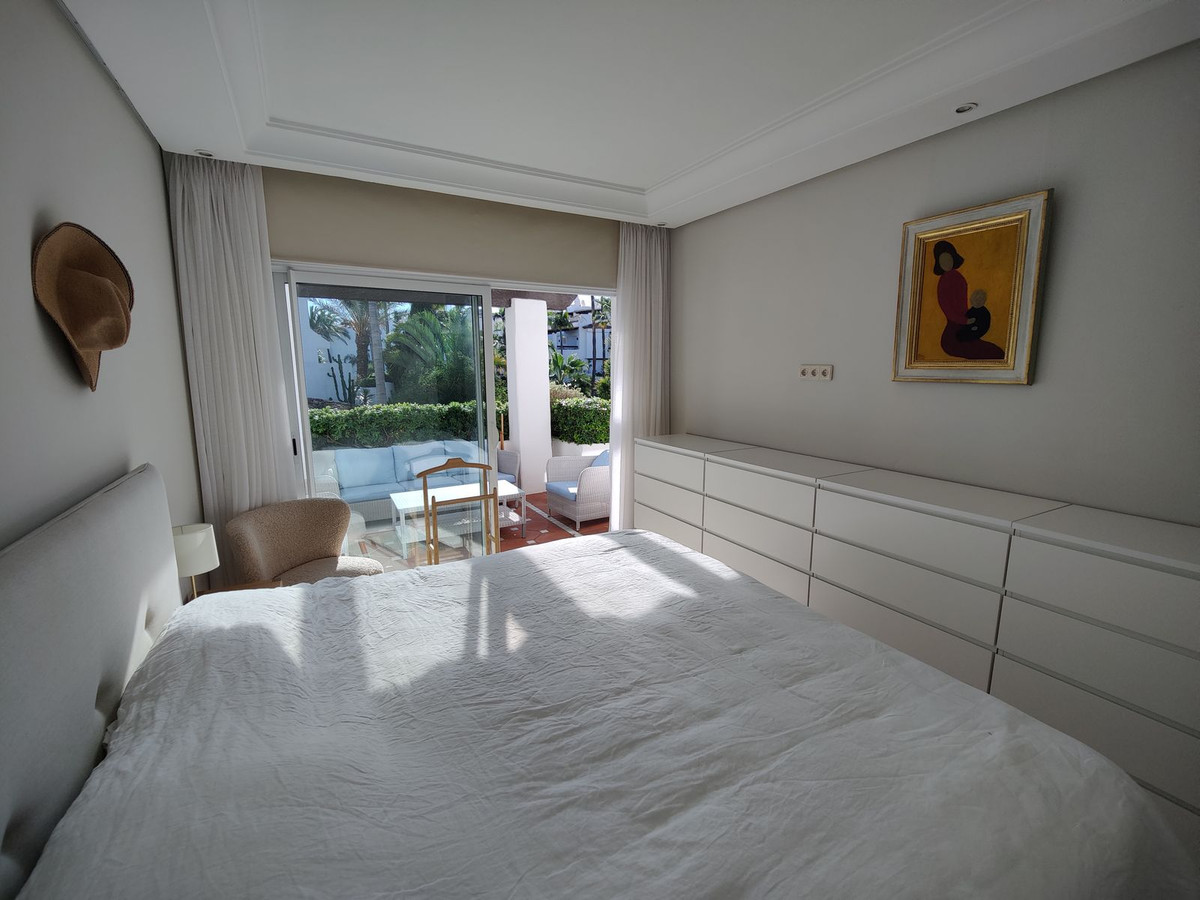 3 Bed Apartment for sale in Puerto Banús Costa Del Sol, Málaga, Spain