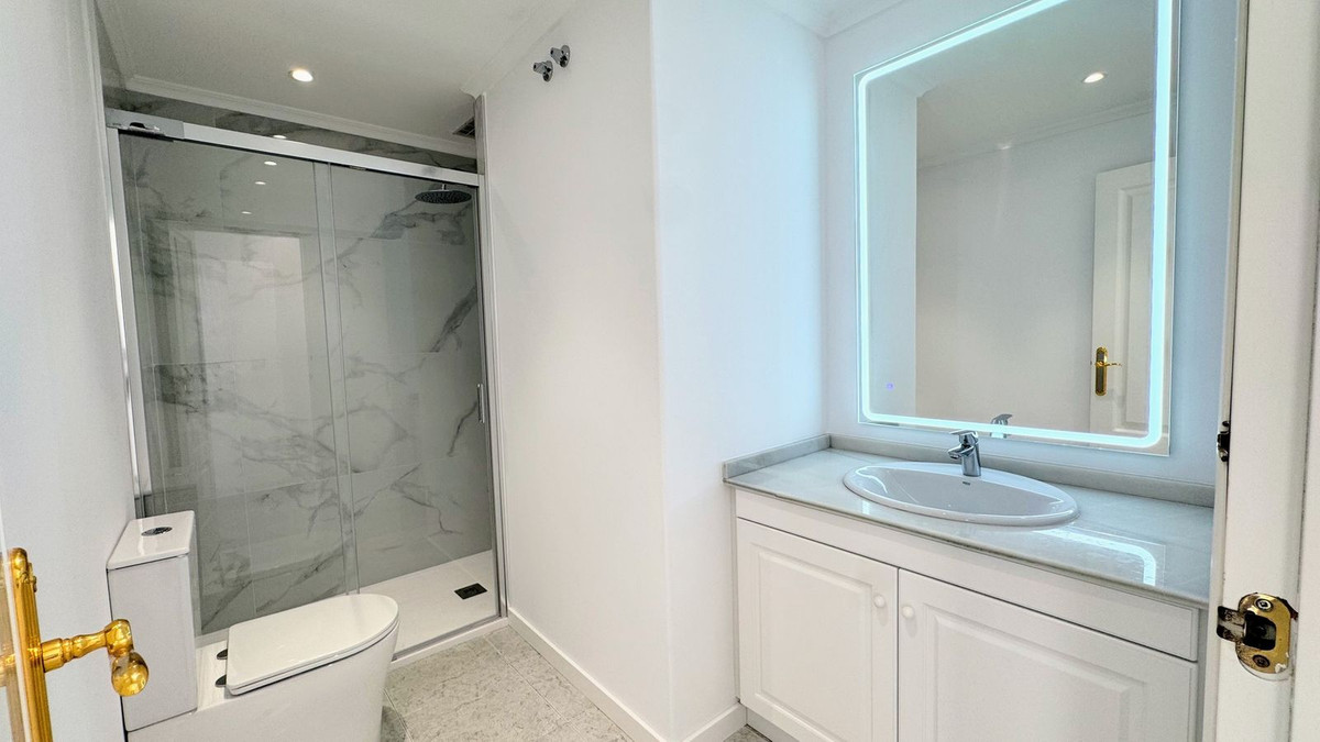 Se vende Apartamento Planta Baja de 2 dormitorios en Costa Blanca, Alicante, España