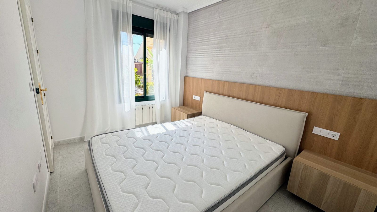 Se vende Apartamento Planta Baja de 2 dormitorios en Costa Blanca, Alicante, España