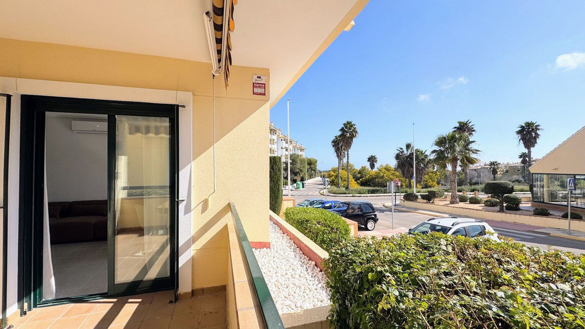 Se vende Apartamento Planta Baja de 2 dormitorios en Costa Blanca, Alicante, España