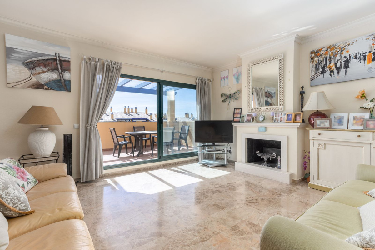 3 Bed Apartment for sale in San Pedro De Alcántara Costa Del Sol, Málaga, Spain
