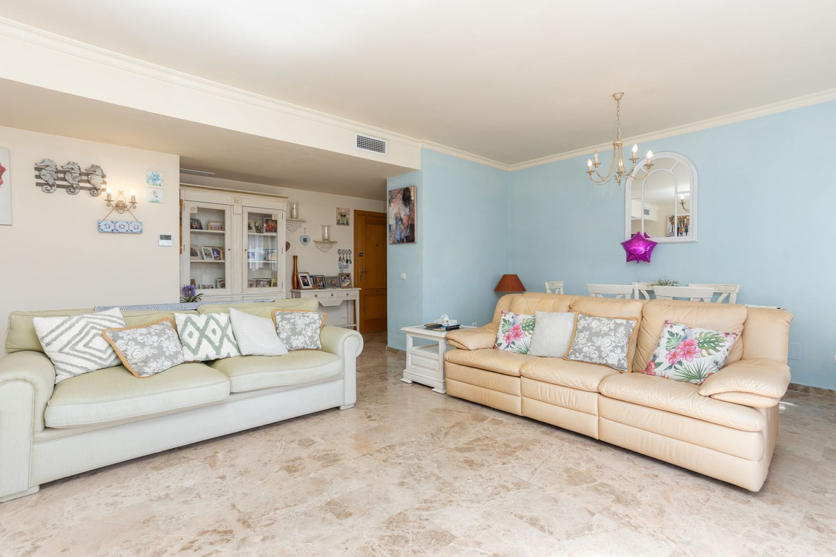 3 Bed Apartment for sale in San Pedro De Alcántara Costa Del Sol, Málaga, Spain