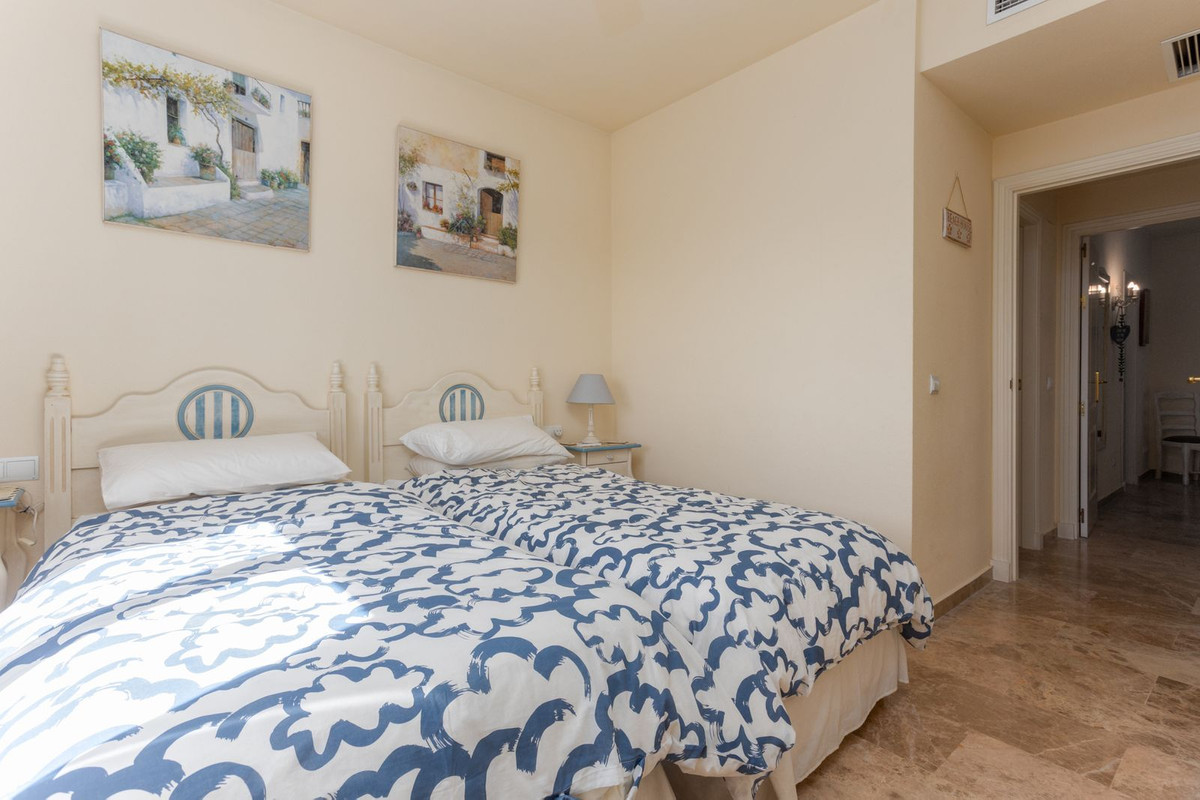 3 Bed Apartment for sale in San Pedro De Alcántara Costa Del Sol, Málaga, Spain
