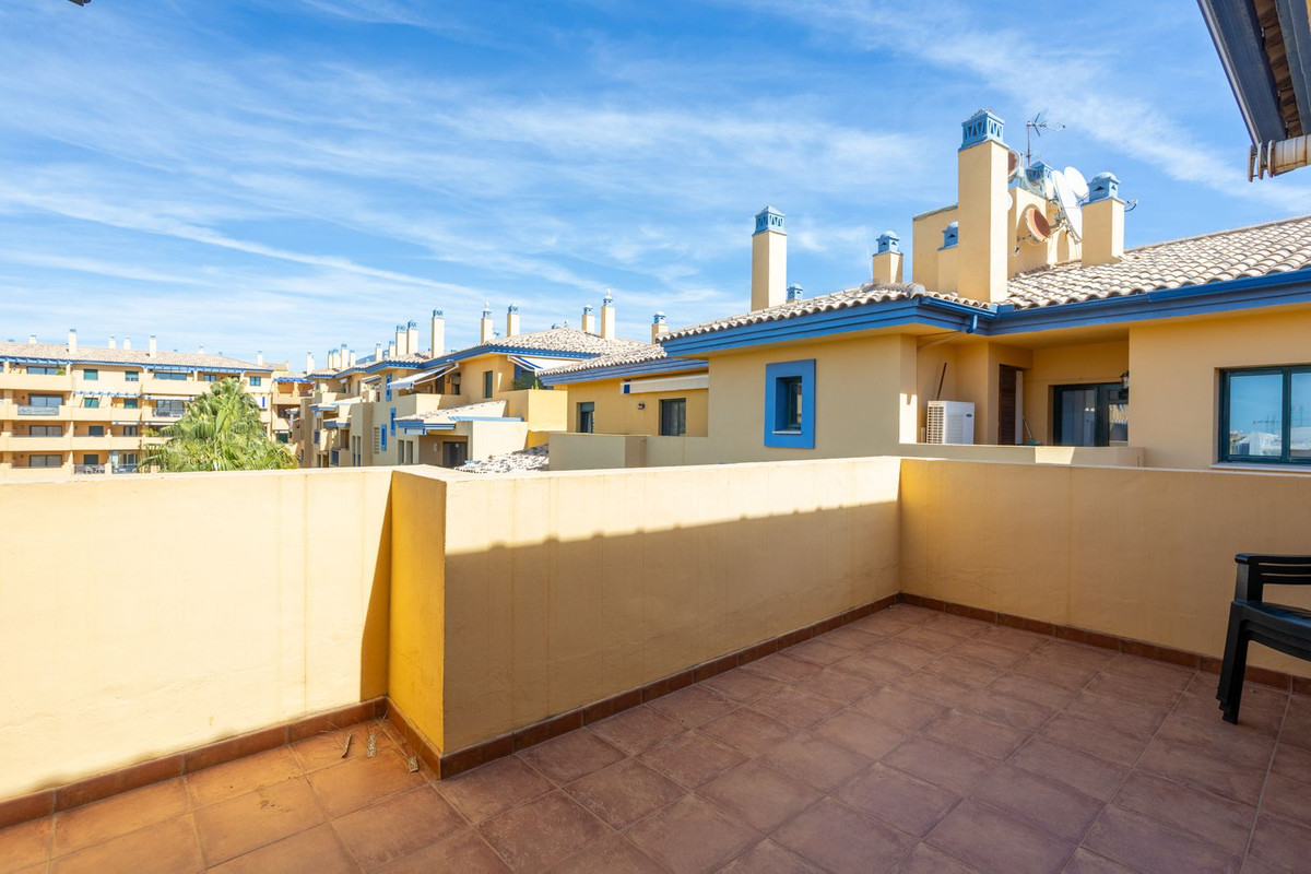 3 Bed Apartment for sale in San Pedro De Alcántara Costa Del Sol, Málaga, Spain