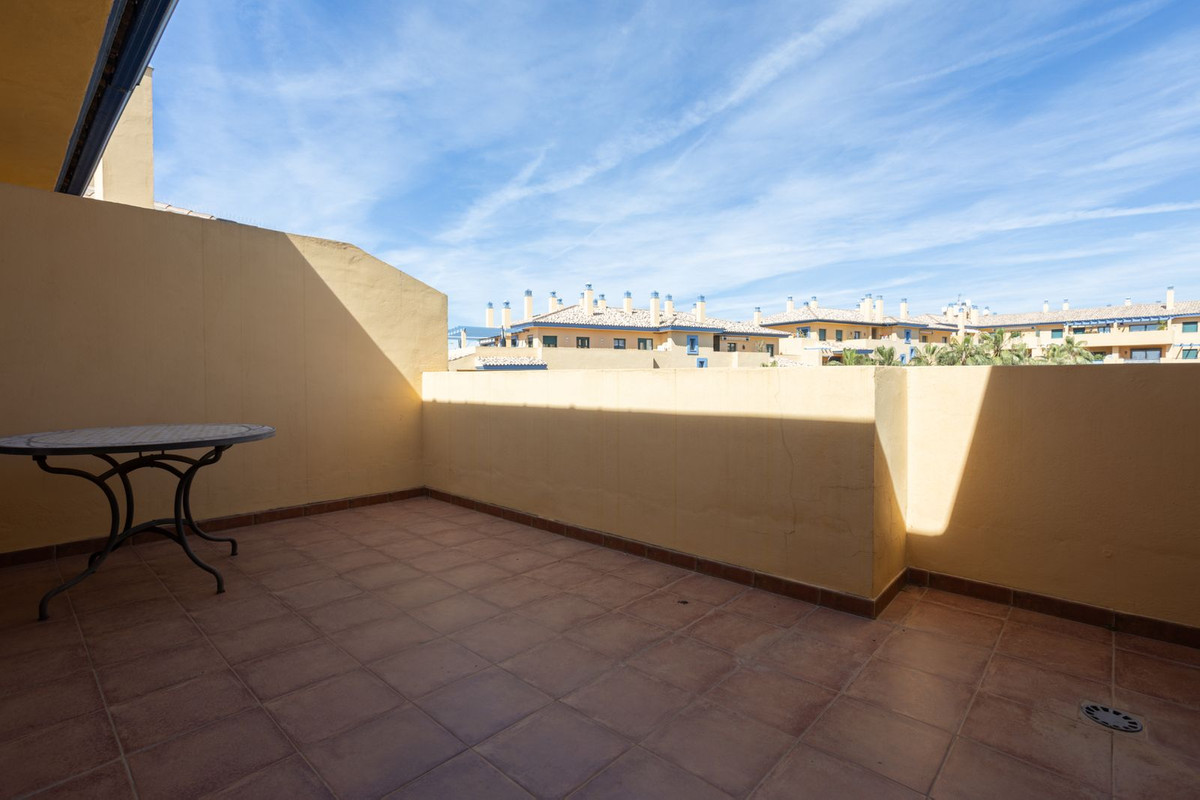 3 Bed Apartment for sale in San Pedro De Alcántara Costa Del Sol, Málaga, Spain