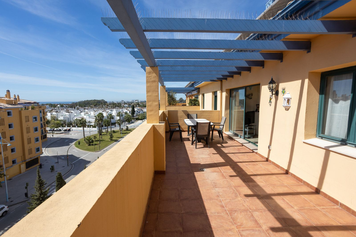 3 Bed Apartment for sale in San Pedro De Alcántara Costa Del Sol, Málaga, Spain