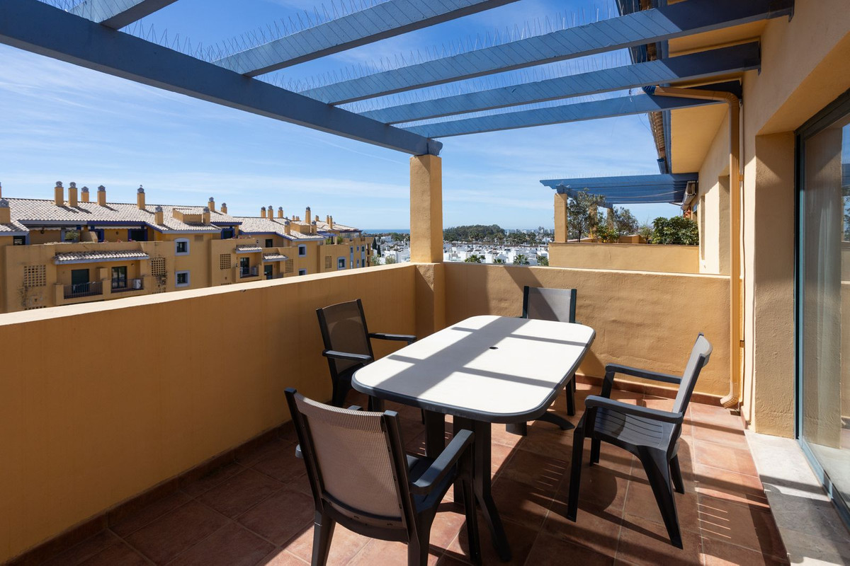 3 Bed Apartment for sale in San Pedro De Alcántara Costa Del Sol, Málaga, Spain