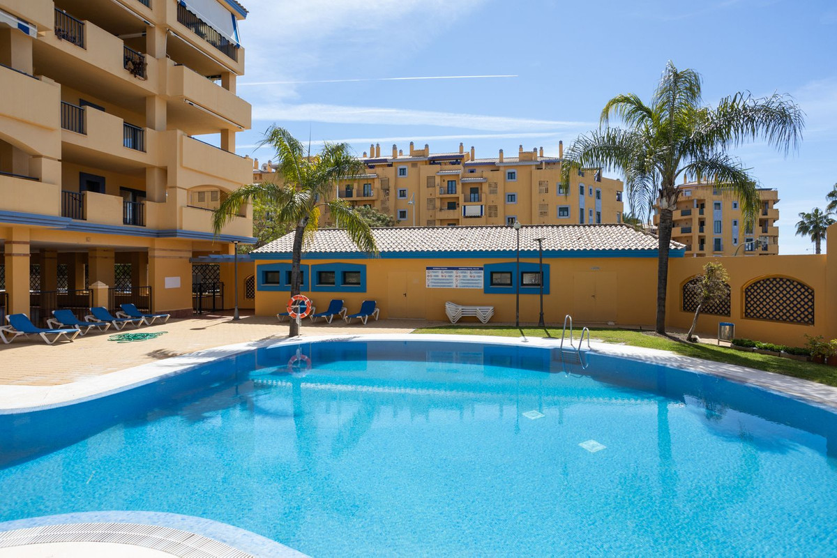 3 Bed Apartment for sale in San Pedro De Alcántara Costa Del Sol, Málaga, Spain