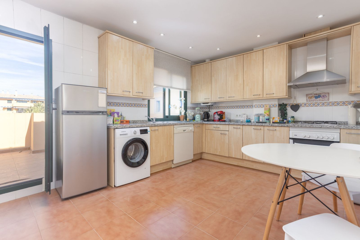 3 Bed Apartment for sale in San Pedro De Alcántara Costa Del Sol, Málaga, Spain