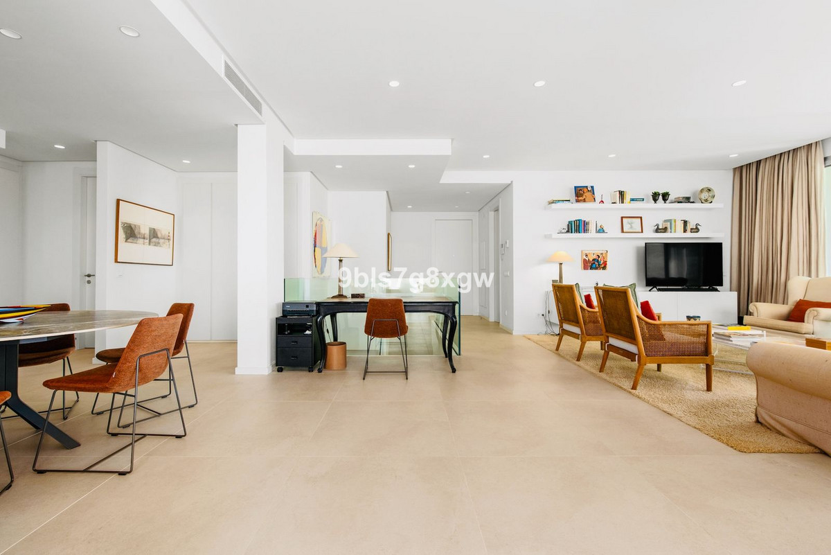 Se vende Apartamento Planta Baja de 3 dormitorios en Costa Del Sol, Málaga, España
