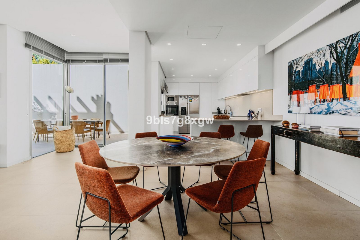 Se vende Apartamento Planta Baja de 3 dormitorios en Costa Del Sol, Málaga, España