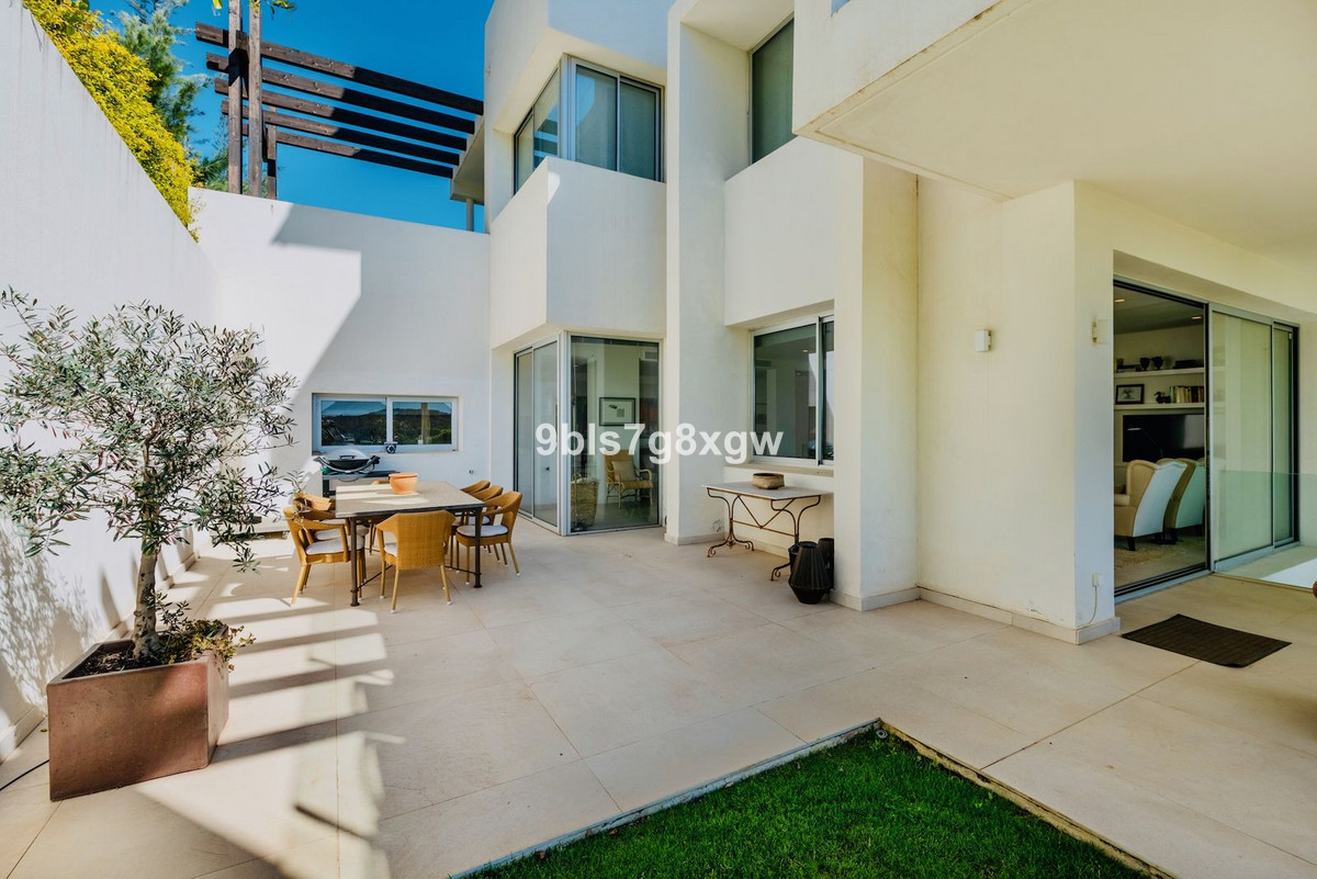 Se vende Apartamento Planta Baja de 3 dormitorios en Costa Del Sol, Málaga, España