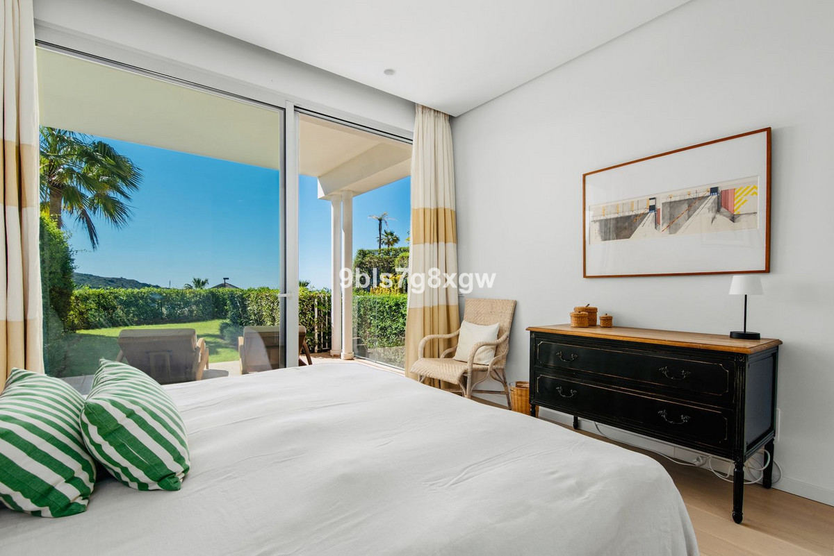 Se vende Apartamento Planta Baja de 3 dormitorios en Costa Del Sol, Málaga, España