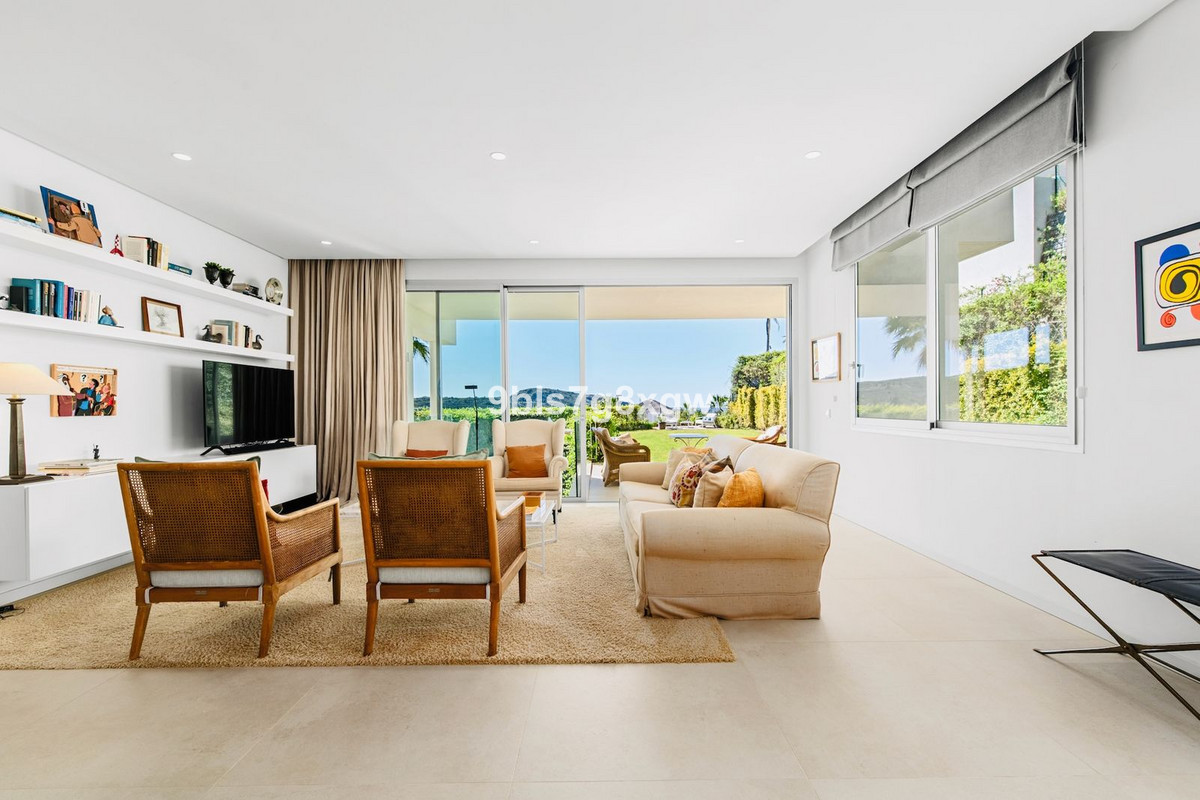 Se vende Apartamento Planta Baja de 3 dormitorios en Costa Del Sol, Málaga, España