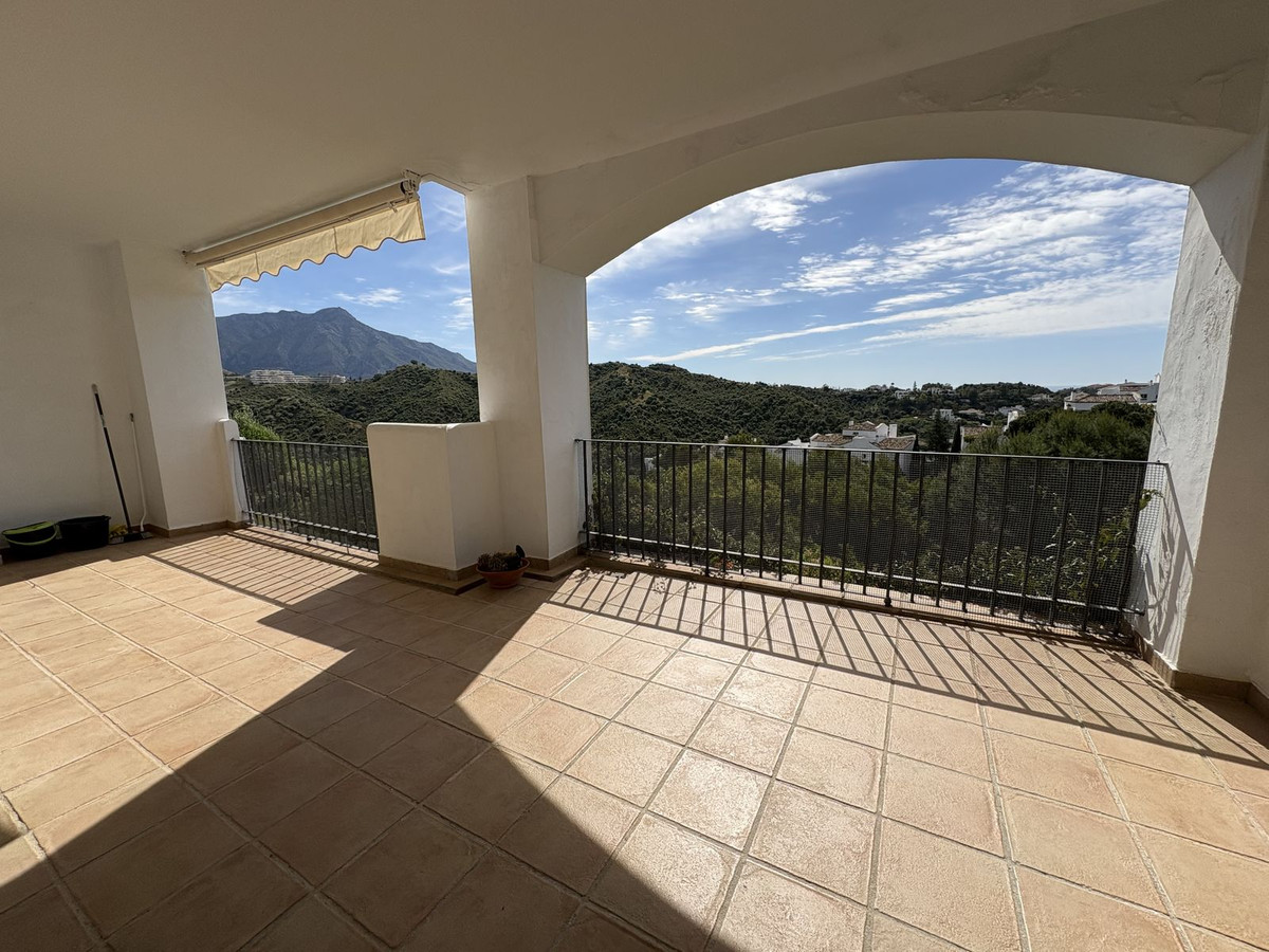 2 Bed Apartment for sale in La Quinta Costa Del Sol, Málaga, Spain
