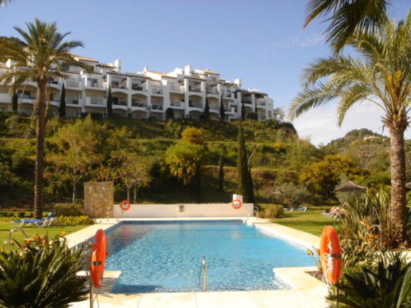 2 Bed Apartment for sale in La Quinta Costa Del Sol, Málaga, Spain