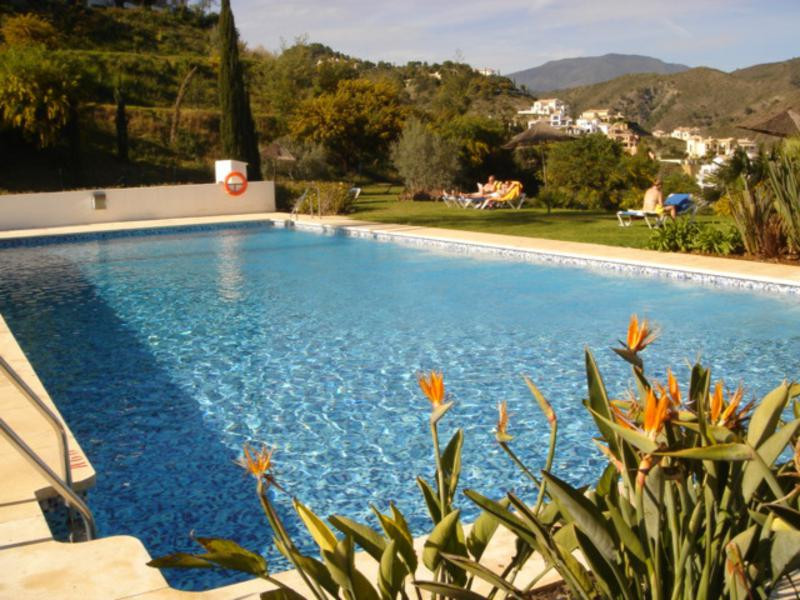 2 Bed Apartment for sale in La Quinta Costa Del Sol, Málaga, Spain