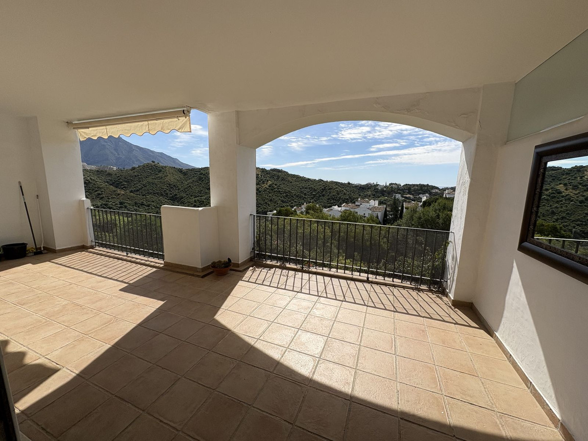 2 Bed Apartment for sale in La Quinta Costa Del Sol, Málaga, Spain