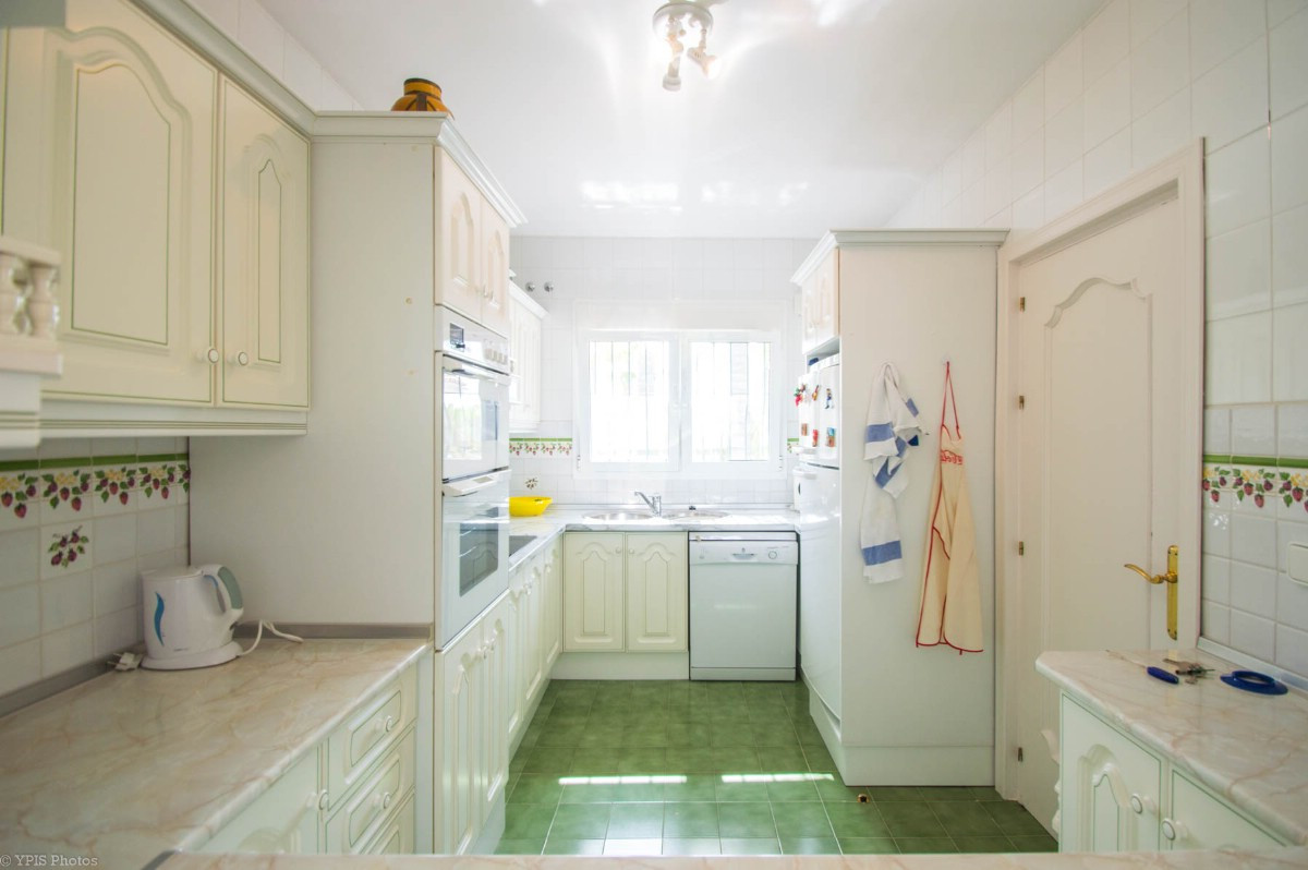 4 Bed Townhouse for sale in Valtocado Costa Del Sol, Málaga, Spain