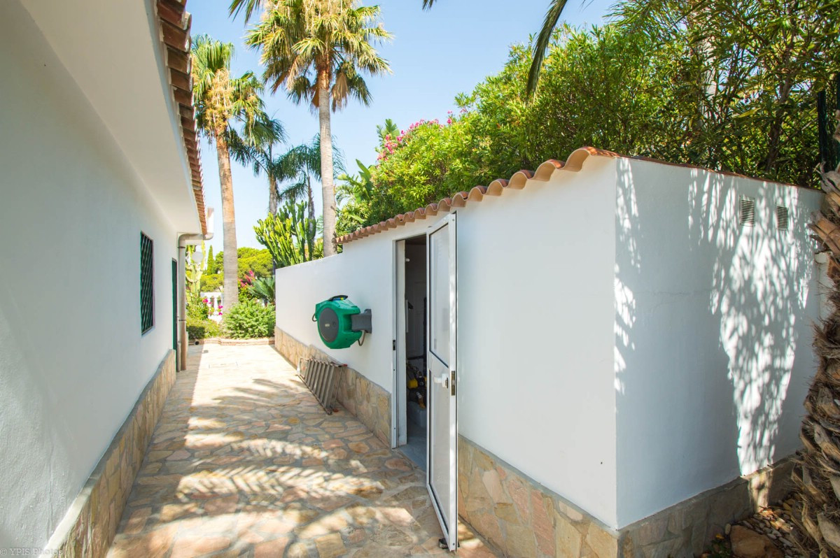 4 Bed Townhouse for sale in Valtocado Costa Del Sol, Málaga, Spain