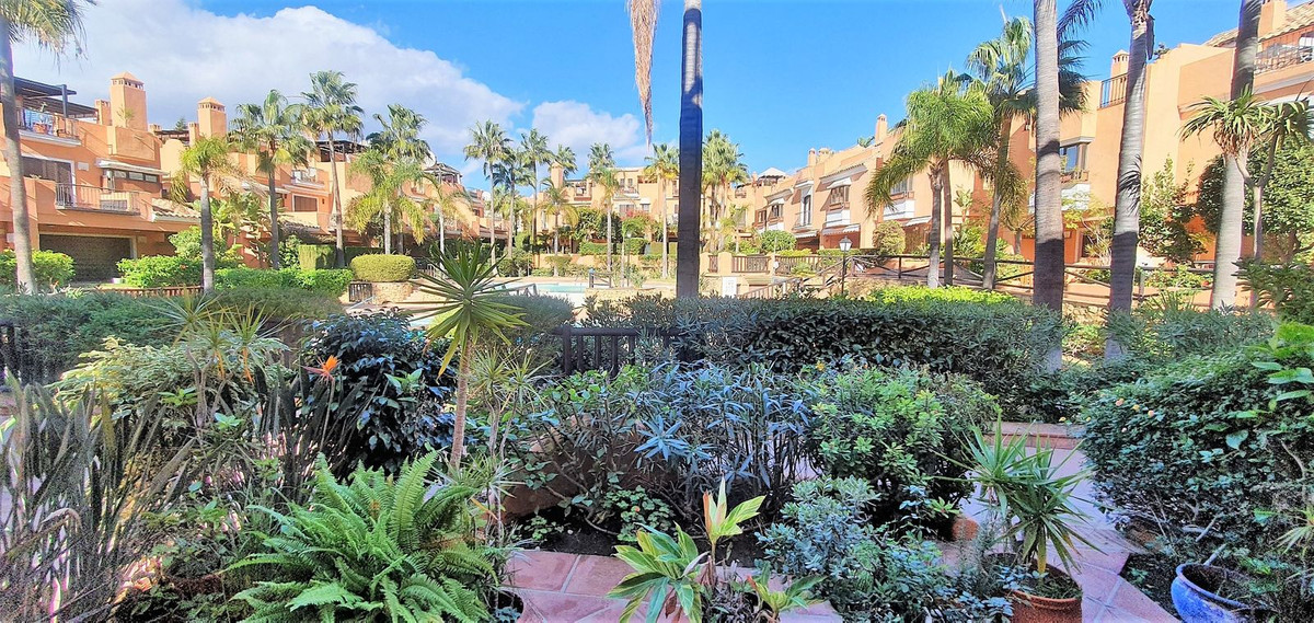 2 Bed Townhouse for sale in Bahía De Marbella Costa Del Sol, Málaga, Spain