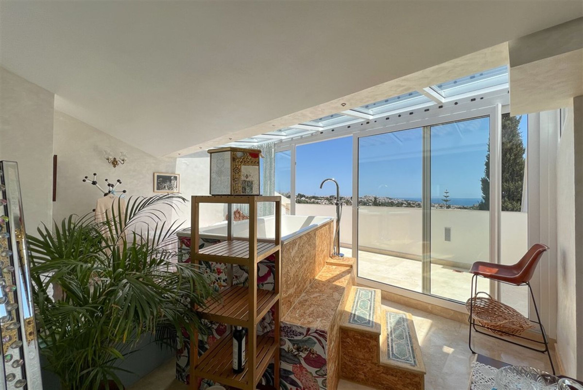 4 Bed Townhouse for sale in Calahonda Costa Del Sol, Málaga, Spain
