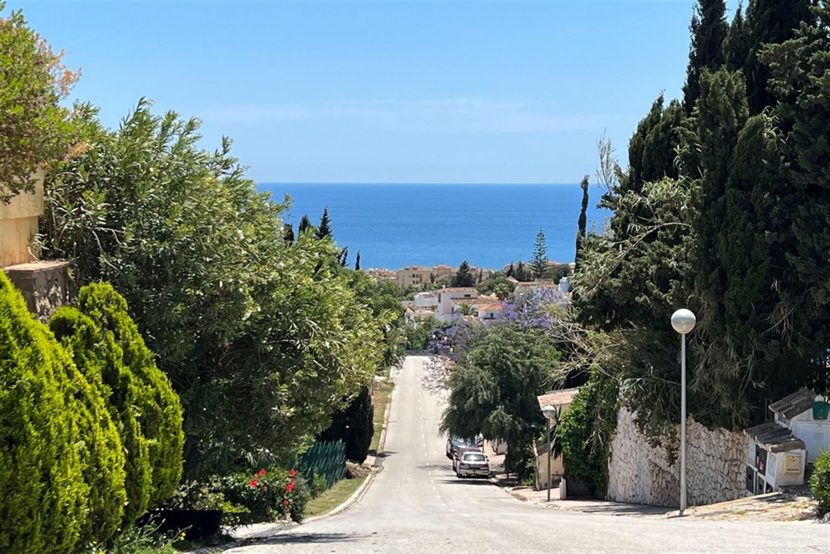 4 Bed Townhouse for sale in Calahonda Costa Del Sol, Málaga, Spain