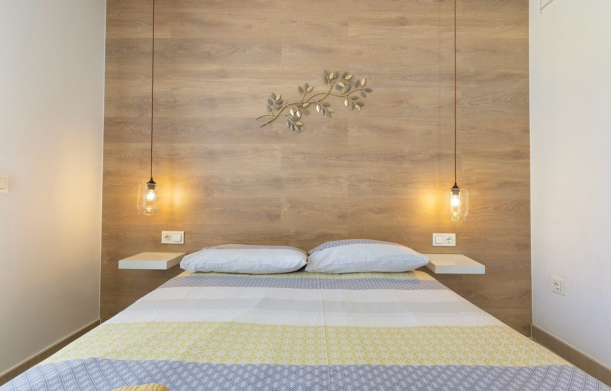 Se vende Apartamento Planta Media de 2 dormitorios en Costa Del Sol, Málaga, España