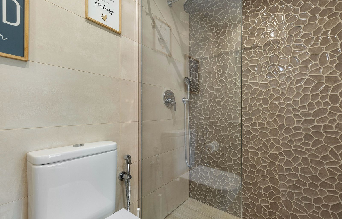 Se vende Apartamento Planta Media de 2 dormitorios en Costa Del Sol, Málaga, España