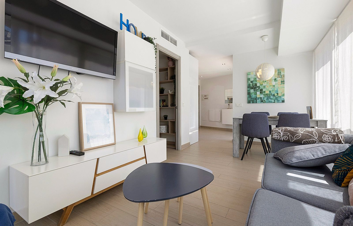 Se vende Apartamento Planta Media de 2 dormitorios en Costa Del Sol, Málaga, España