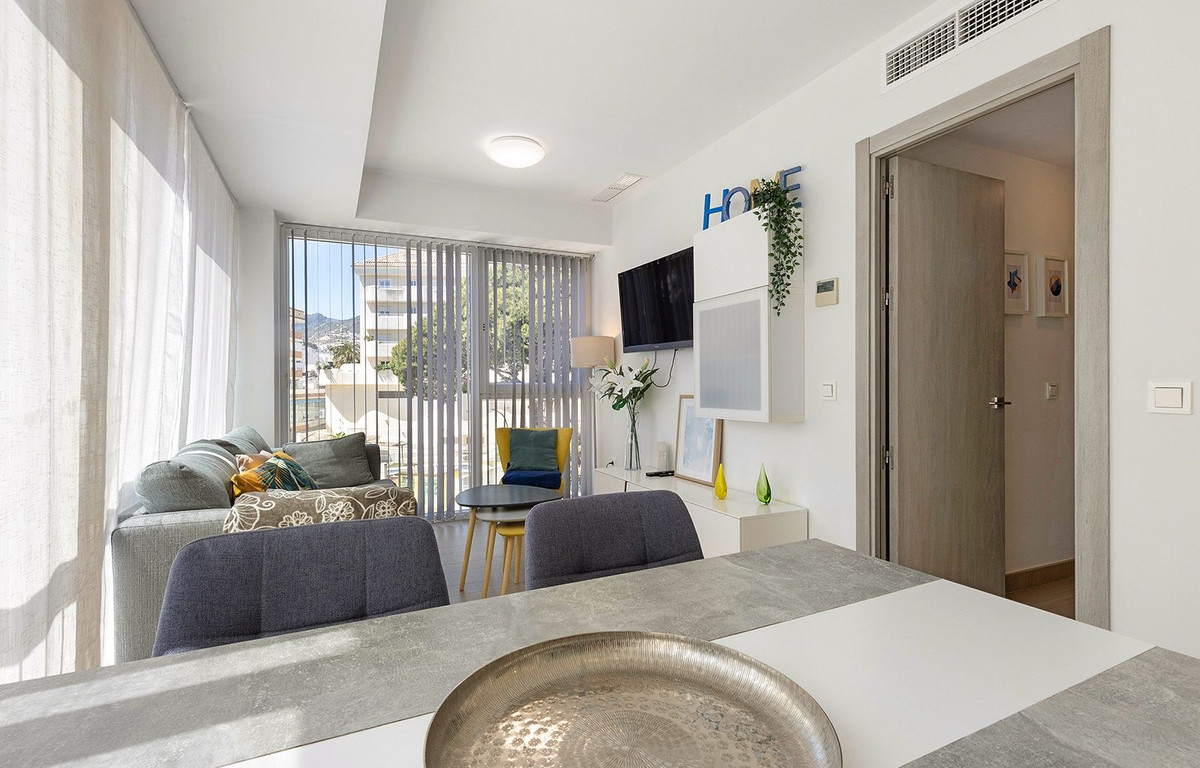 Se vende Apartamento Planta Media de 2 dormitorios en Costa Del Sol, Málaga, España