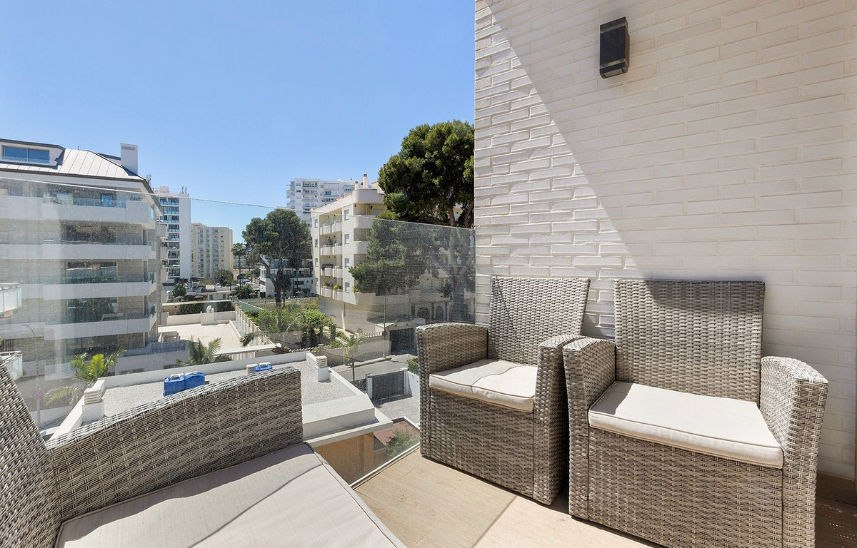 Se vende Apartamento Planta Media de 2 dormitorios en Costa Del Sol, Málaga, España