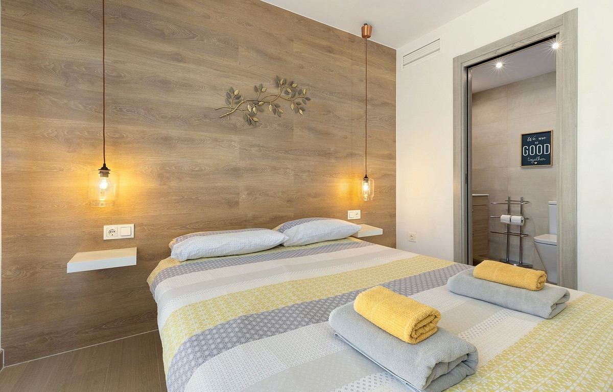 Se vende Apartamento Planta Media de 2 dormitorios en Costa Del Sol, Málaga, España