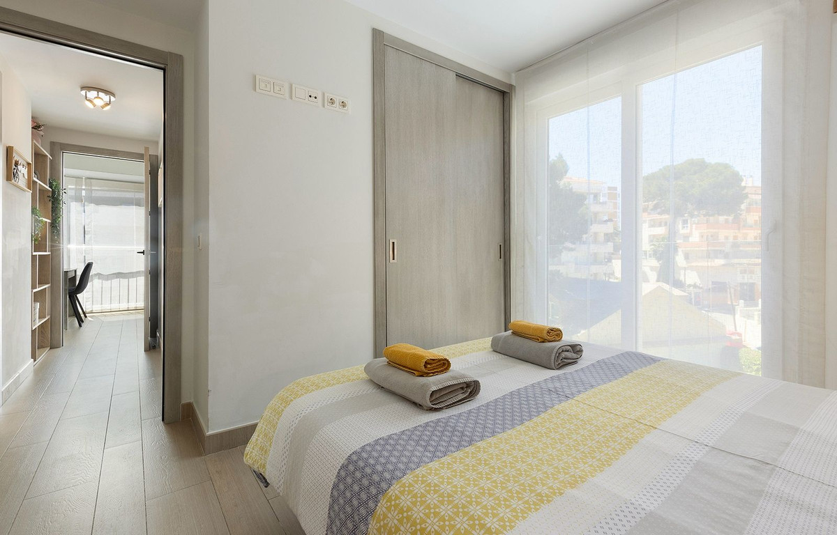 Se vende Apartamento Planta Media de 2 dormitorios en Costa Del Sol, Málaga, España