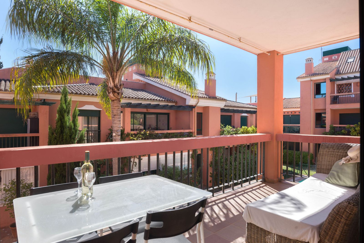 2 Bed Apartment for sale in Marbesa Costa Del Sol, Málaga, Spain