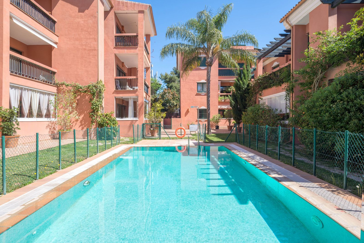 2 Bed Apartment for sale in Marbesa Costa Del Sol, Málaga, Spain