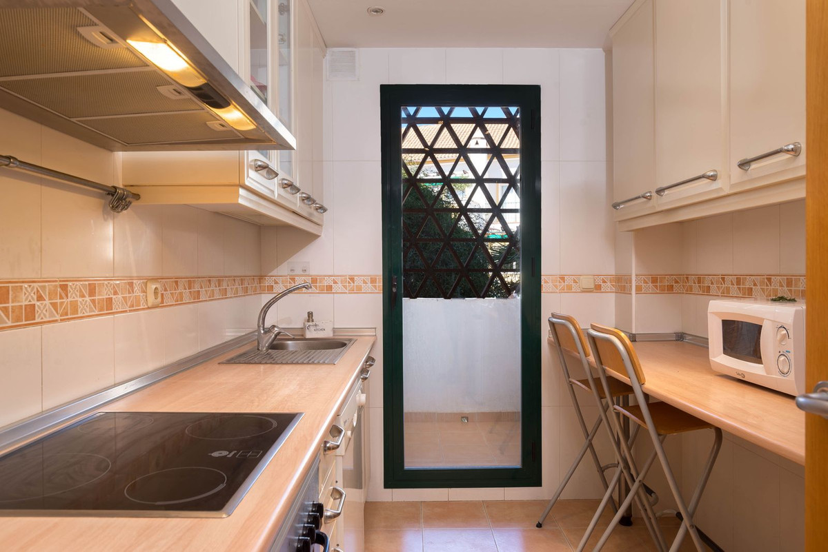 2 Bed Apartment for sale in Marbesa Costa Del Sol, Málaga, Spain