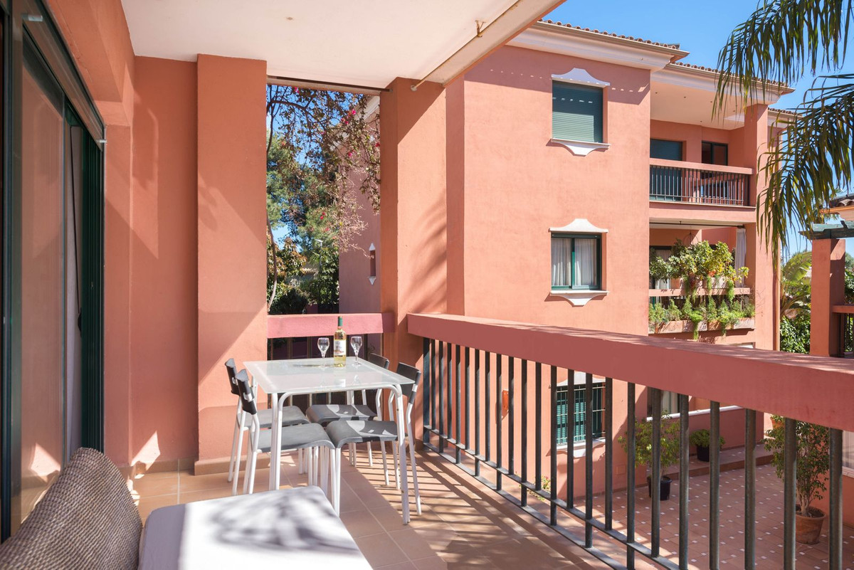 2 Bed Apartment for sale in Marbesa Costa Del Sol, Málaga, Spain