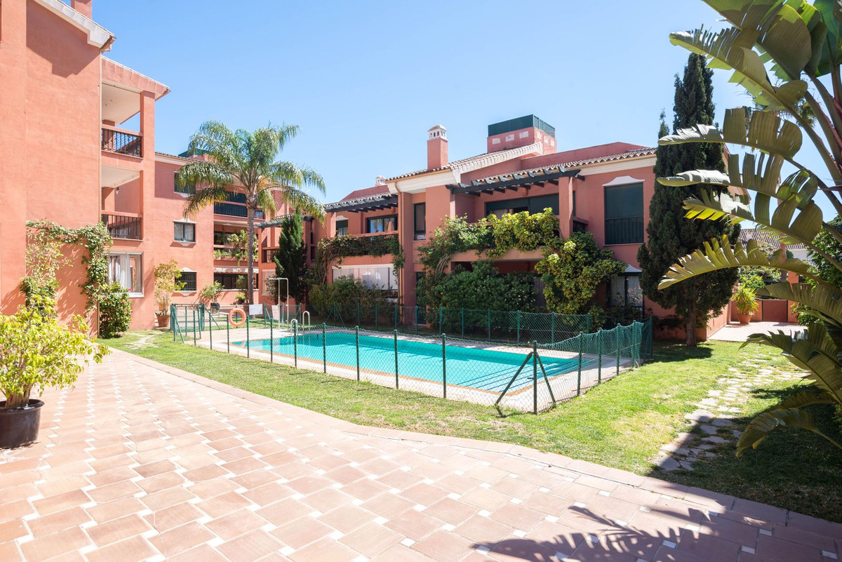 2 Bed Apartment for sale in Marbesa Costa Del Sol, Málaga, Spain