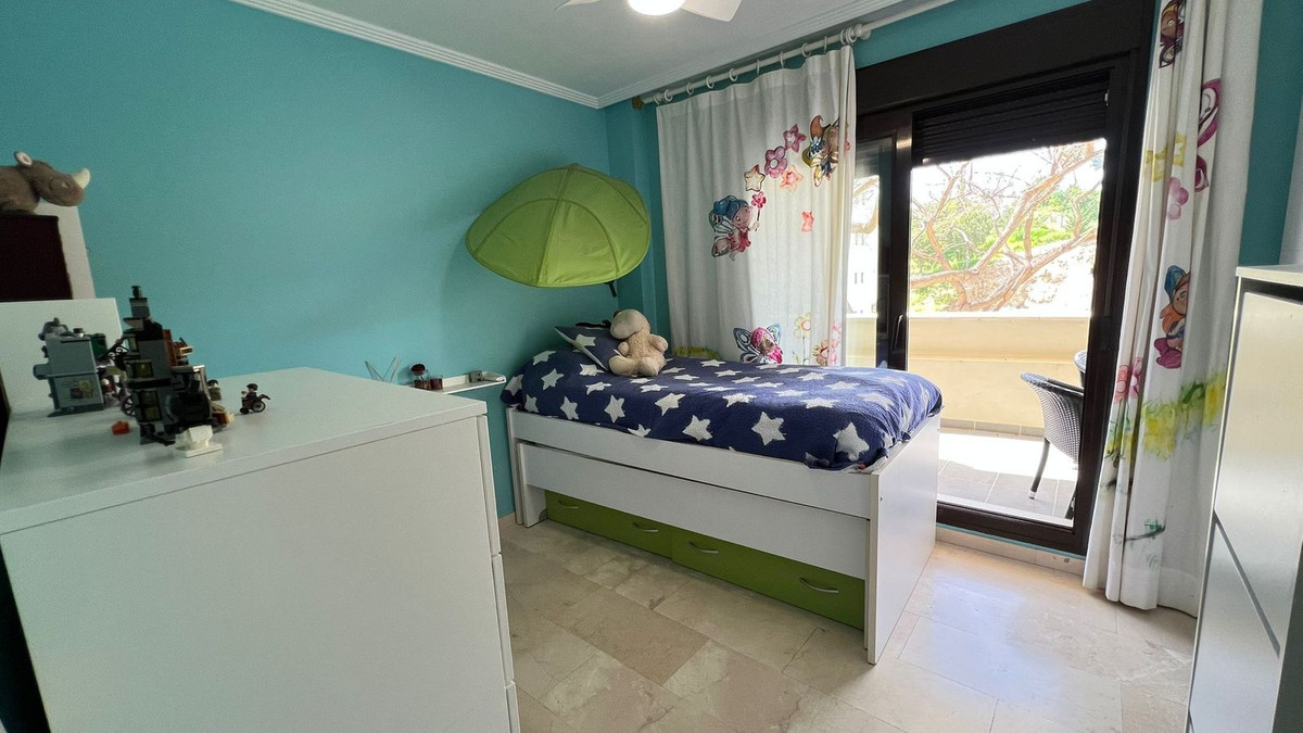 3 Bed Apartment for sale in Estepona Costa Del Sol, Málaga, Spain
